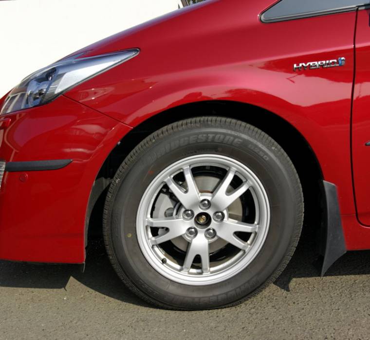 15-zoll-felge_prius4-serie.jpg