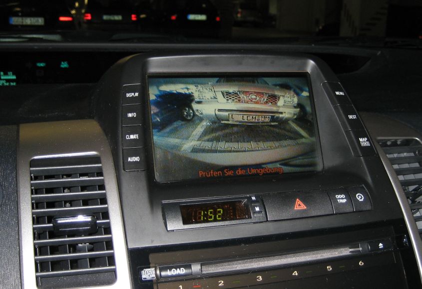 rkamera_parken2_sicht_im_monitor.jpg rkamera_parken2_sicht_im_monitor.jpg